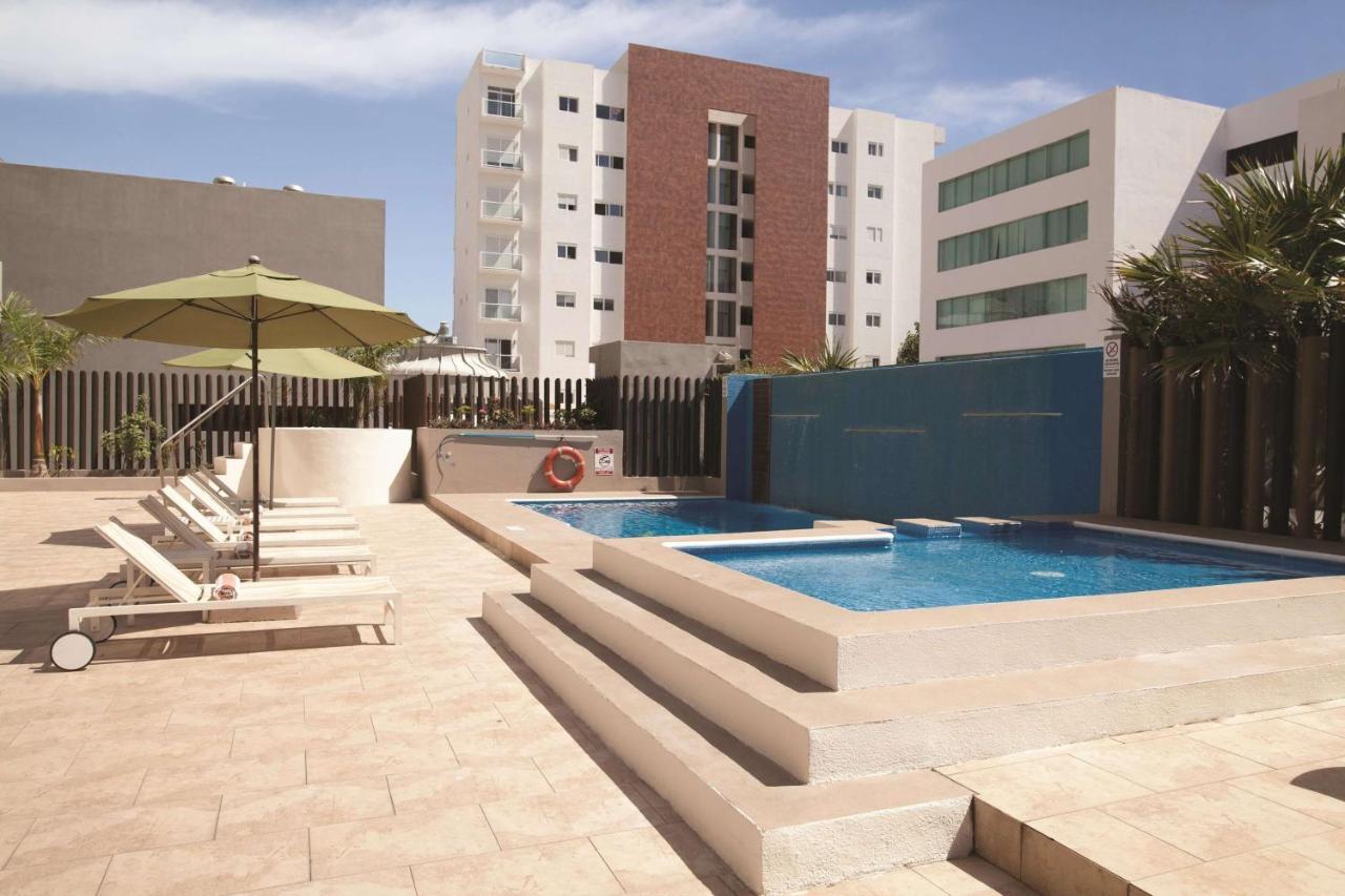 Wyndham Garden Cancun Downtown Exteriör bild